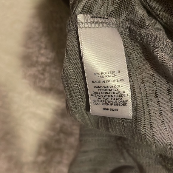 Express Top - Picture 3 of 3